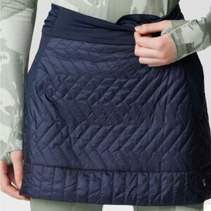 WOMEN'S MOUNTAIN HARD WARE INSULATED MINI SKIRT - BLACK - MEDIUM